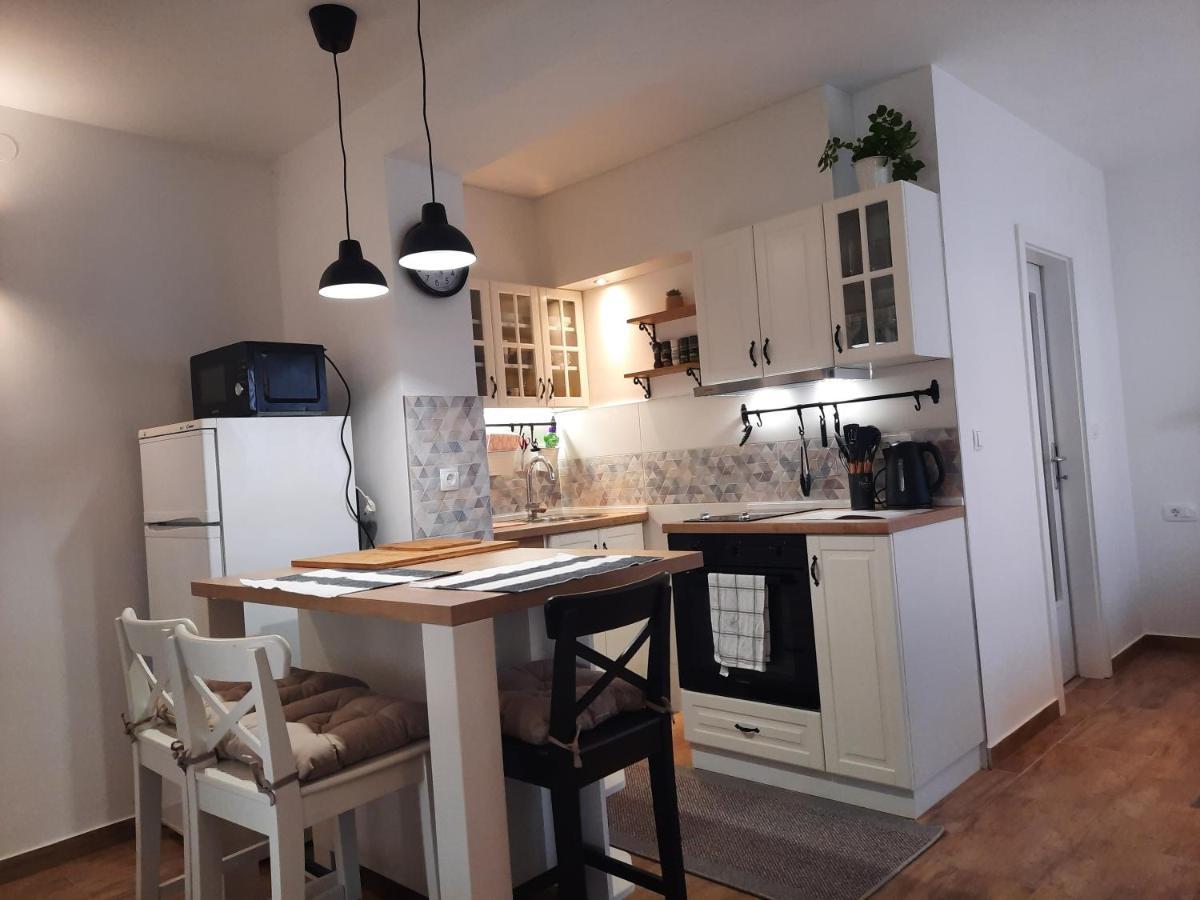 Manda Ljubetic Lejlighed Sutivan Eksteriør billede